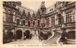 CPA FECAMP - LA BENEDICTINE - LA COUR D'HONNEUR - Fécamp