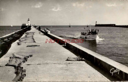 CPSM LES SABLES D'OLONNE - LA VEDETTE DE PROMENADE - Sables D'Olonne