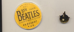 PIN'S   MUSIQUE     " BEATLES ' DAY "           +    BADGE   " CONVENTION   5TH. NAMUR     1992.               2 PIECES. - Music