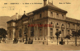 CPA GRENOBLE - LE MUSEE ET LA BIBLIOTHEQUE - PLACE DE VERDUN - Grenoble