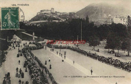 CPA LOURDES - LA PROCESSION SUR L'ESPLANADE - Lourdes