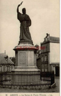 CPA AMIENS - LA STATUE DE PIERRE L'ERMITE - LL - Amiens