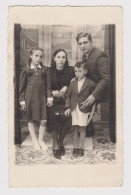 Family Portrait, Man, Woman, Boy And Girl, Vintage 1930s Orig Photo 8.4x13.4cm. (67617) - Anonyme Personen