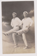 Awesome Guys, Two Young Men, Dancing, Scene, Vintage Orig Photo Gay Int. 8.8x13.8cm. (68386) - Anonyme Personen