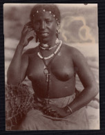 ABYSSINIE - Très Beau Portait (8,5 X 11) D'une Femme Abyssinienne Parée De Bijoux (... Et D'une Croix Chrétienne) - Afrique