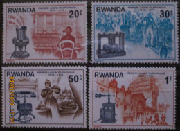 RWANDA ~ 1976 ~ S.G. NUMBERS 751 - 754, ~ TELEPHONES. ~ MNH #03688 - Neufs