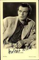 CPA Schauspieler Herbert Wilk, Portrait Mit Zigarette, Ross A 3412/1, Autogramm - Acteurs