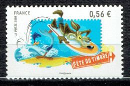Fête Du Timbre : Looney Tunes Vil Coyotte Et Bip-Bip (timbre De Feuille) - Unused Stamps