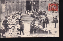 BEAUVAIS LES FÊTES DE JEANNE HACHETTE LSortie De La Cathédrale -le Gymnases (Juin 2024) - Beauvais