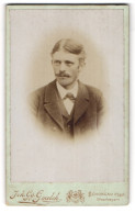 Fotografie Joh. Gg. Gmelch, Schongau A. Lech /Oberbayern, Junger Herr Im Anzug Mit Moustache  - Anonymous Persons