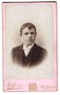 Fotografie J. Kreutzer, Kaufbeuren, Junger Mann Im Anzug Mit Krawatte  - Personnes Anonymes