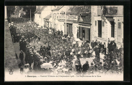 CPA Bourges, Festival Militaire 1908, Le Defilé Avenue De La Gare  - Bourges