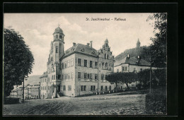 AK St. Joachimsthal, Rathaus Und Strasse  - Tchéquie