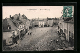 CPA Malesherbes, Place Du Martroy  - Malesherbes