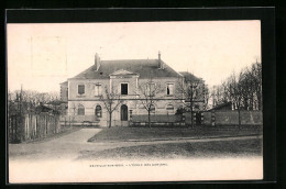 CPA Neuville-aux-Bois, L`Ecole Des Garcons  - Other & Unclassified