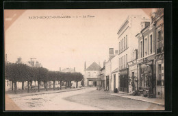 CPA Saint-Benoit-sur-Loire, La Place  - Autres & Non Classés