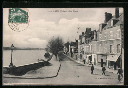 CPA Gien, Les Quais  - Gien