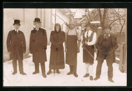 Foto-AK Stuppach, Kostümierte Zu Fasching Im Schnee Ca. 1920  - Carnival
