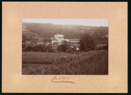 Fotografie Brück & Sohn Meissen, Ansicht Bilin, Blick Auf Das Kurhaus Sauerbrunn Mit Wirtschaftsgebäuden  - Orte