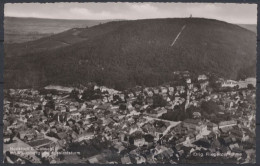 Neustadt Bei Coburg, Fliegeraufnahme, Ortsansicht Mit Muppberg Und Aussichtsturm - Autres & Non Classés