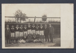 Fußballmannschaft Ca. 1930, Fotoansichtskarte - Football