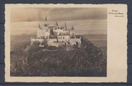 Burg Hohenzollern, Die Burg 855 M ü.M. - Kastelen