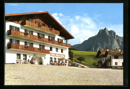 Cartolina Kastelruth, Hotel Alpen-Royal, Aussenansicht  - Autres & Non Classés