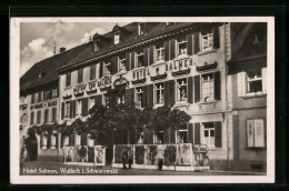 AK Wolfach /Schwarzw., Gasthof Und Hotel Salmen Von Der Strasse Gesehen  - Wolfach