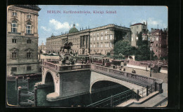 AK Berlin, Strassenbahn Auf Der Kurfürstenbrücke Mit Königl. Schloss  - Tramways