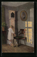 Künstler-AK Sign. Alfred Broge: Mädchen Steht An Läutender Uhr, Dänische Kunst  - Autres & Non Classés