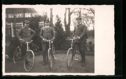 AK Burschen Und Ihre Fahrräder  - Other & Unclassified