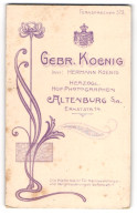 Fotografie Gebr. Koenig, Altenburg S. A., Ernststr. 14, Königliche Wappen Und Blühende Blume  - Anonymous Persons