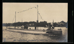 AK Das Frachtauchboot Deutschland In Flaggen-Gala  - Guerre