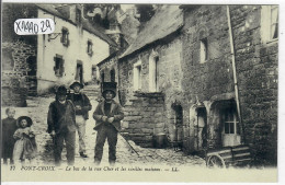 PONT-CROIX- LE BAS DE LA RUE CHER ET LES VIEILLES MAISONS - Pont-Croix