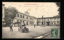 CPA St-Girons, Place De L`Hotel De-Ville  - Saint Girons