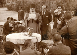 Photo 1959 - Conference De Presse De MESSALI HADJ - Algérie - Guerre - Chantilly - War, Military