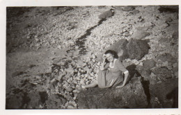 Photographie Photo Anonyme Vintage Snapshot Fouras Femme Jambes Soleil - Personnes Anonymes