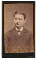 Fotografie C. Vollmer, Verden, Hinterstr. 43, Portrait Junger Herr Im Anzug  - Anonymous Persons