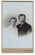 Fotografie Atelier Bernhard, Ballenstedt, Portrait Paar In Anzug Und Kleid  - Anonymous Persons