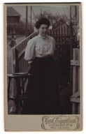 Fotografie Carl Eigenbrod, Homberg, Portrait Dame Im Garten  - Anonymous Persons