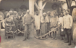 Algérie - ORAN - Chai - Tonneaux Marqués S.M. Oran - CARTE PHOTO - Ed. Inconnu  - Oran