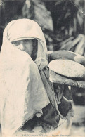 Maroc - Femme Mauresque (marchande De Pain) - Ed. MK 82 - Autres & Non Classés