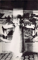 Korea - Palace Dancer - Corée Du Sud