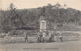 Montsec (55) Saint-Mihiel Soldats Devant Le Monument Bismarck Montsec Bel. St. Mihiel Bismarckdenkmal - Saint Mihiel