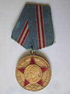 USSR/Russia:Medaille 50 Ans Aux Forces Armees De L'URSS 1918-1968/Medal 50 Years To The Armed Forces Of USSR,diam=37 Mm - Russia