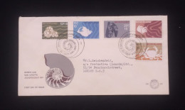 C) 1967. NETHERLANDS. FDC. SENT TO GREAT BRITAIN. MULTIPLE STAMPS OF MARINE LIFE. XF - Autres & Non Classés
