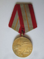 USSR/Russia:Medaille 60 Ans Aux Forces Armees De L'URSS 1918-1978/Medal 60 Years To The Armed Forces Of USSR,diam=32 Mm - Russland