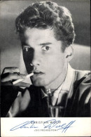 CPA Schauspieler Christian Wolff, Portrait, Autogramm, Zigarette - Attori
