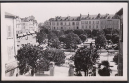 Jolie Photographie à PAU, Place Clémenceau, Depuis Hôtel De L'Europe,  Format 11 X 6,7 Cm, Années 40 Environ - Places