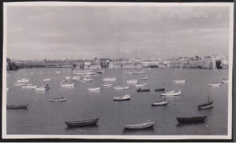 Jolie Photographie Du Port De SAINT MALO Et Ses Bateaux De Pêche, Non Datée, Beau Point De Vue, 10,8 X 6,4 Cm - Lieux